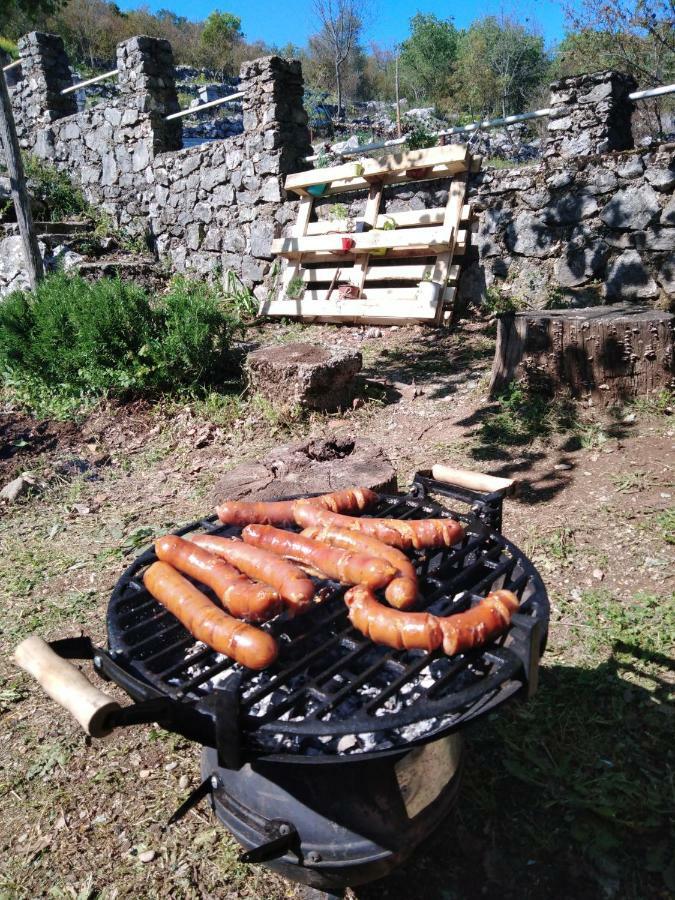Country House "Lipa" Komarno Virpazar Luaran gambar