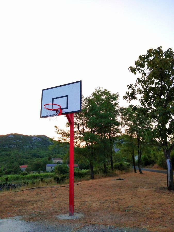 Country House "Lipa" Komarno Virpazar Luaran gambar